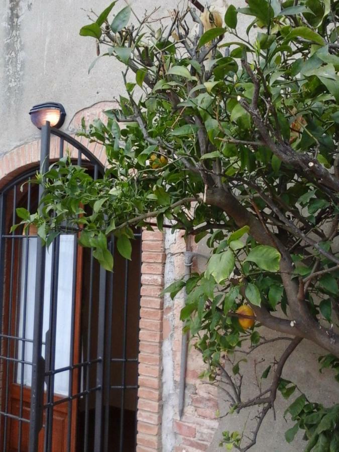 Casa Agostini Apartment Lari Ngoại thất bức ảnh