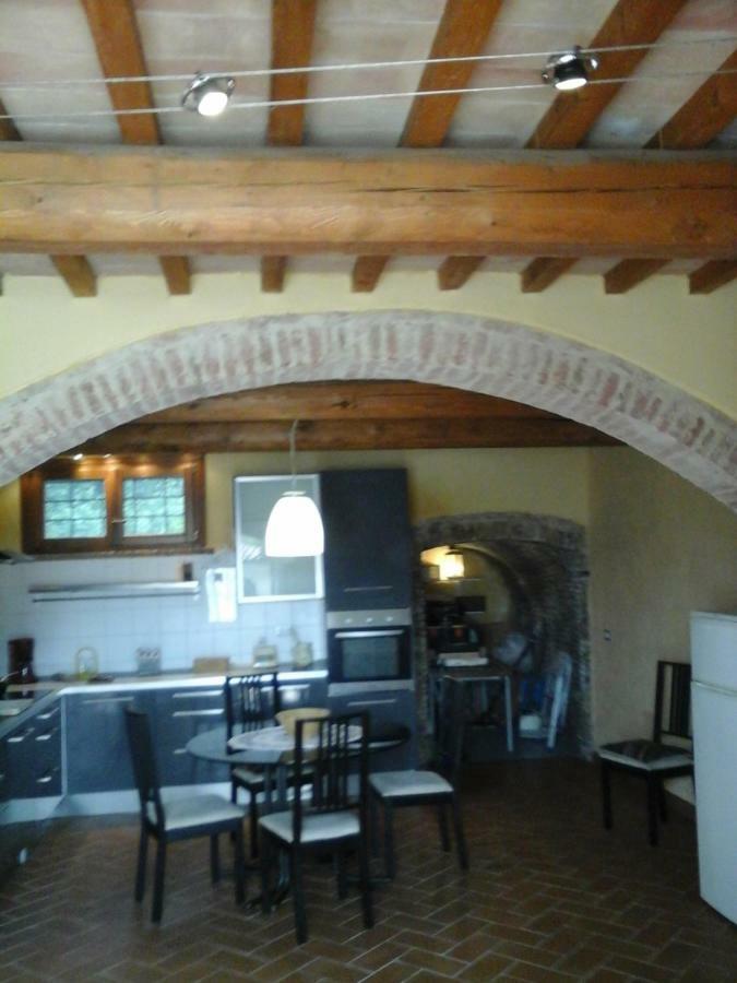 Casa Agostini Apartment Lari Ngoại thất bức ảnh